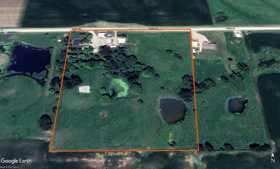 Move-In Ready 3-Bed Homestead on 12± Acres Near Macon, MO