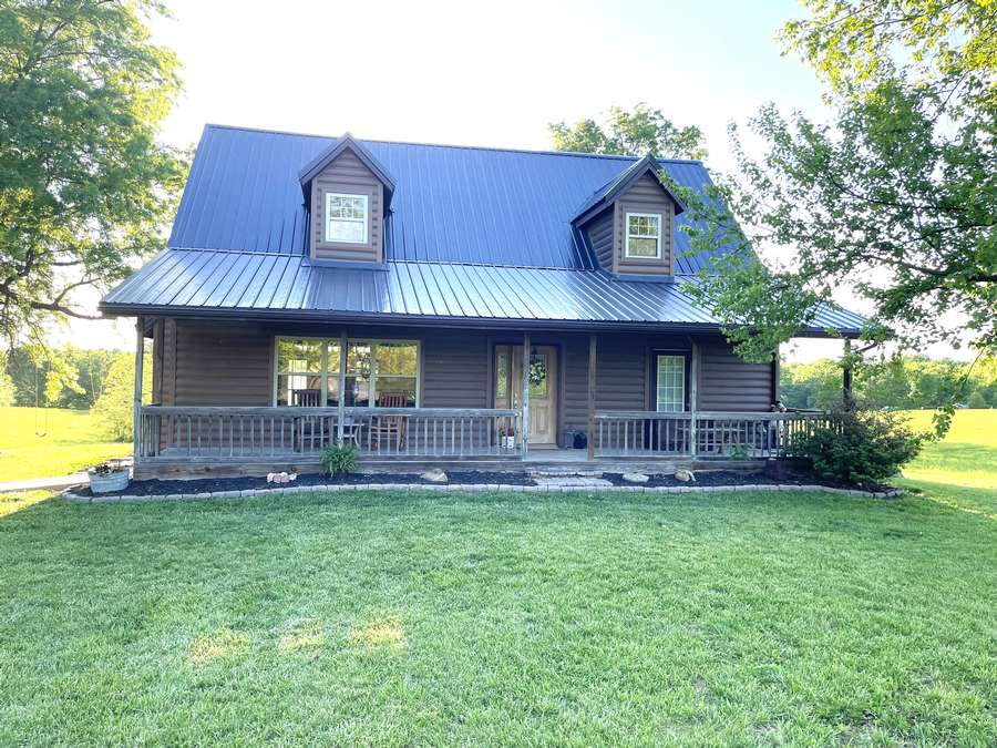 Peaceful Country Living on 3.5 Acres